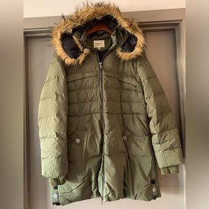 Orolay Women's Winter Down Jacket with Faux Fur Trim Hood - Worn Once
